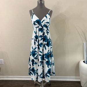BR Moroccan Floral Maxi Drees